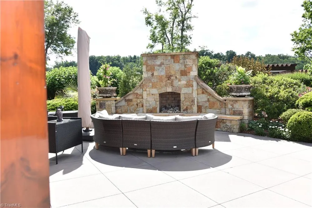 2524 Edmonds Road #33 Galax, VA 24333