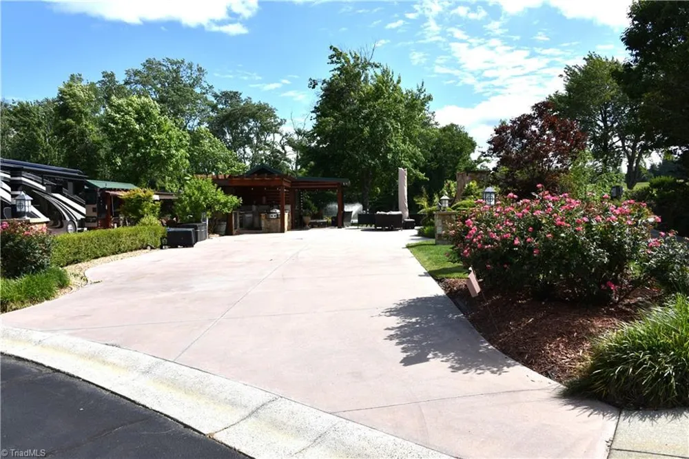 2524 Edmonds Road #33 Galax, VA 24333