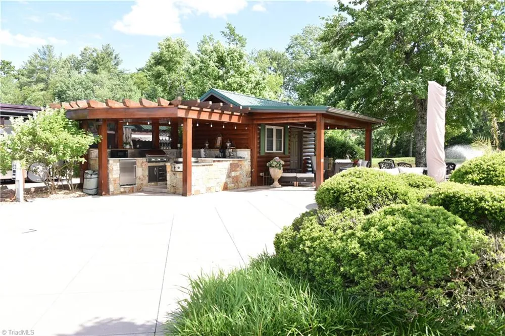 2524 Edmonds Road #33 Galax, VA 24333