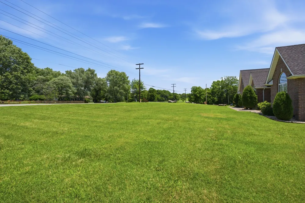 465 Old 25 Loop Road Castalian Springs, TN 37031