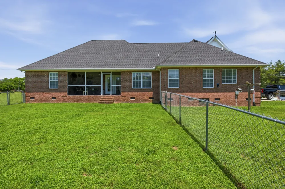 465 Old 25 Loop Road Castalian Springs, TN 37031