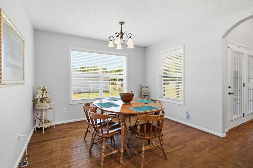 465 Old 25 Loop Road Castalian Springs, TN 37031