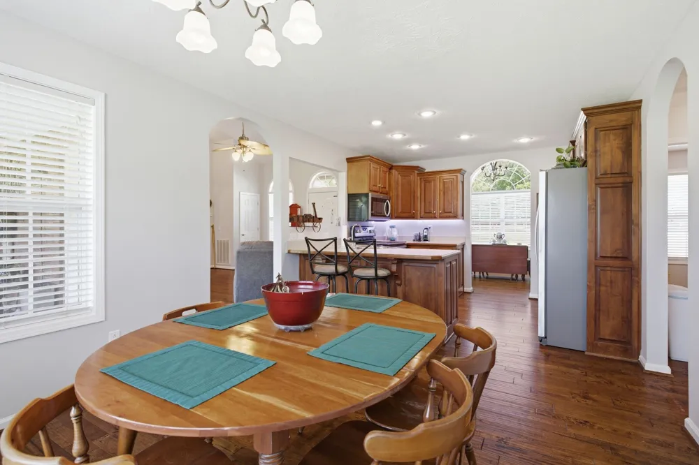 465 Old 25 Loop Road Castalian Springs, TN 37031