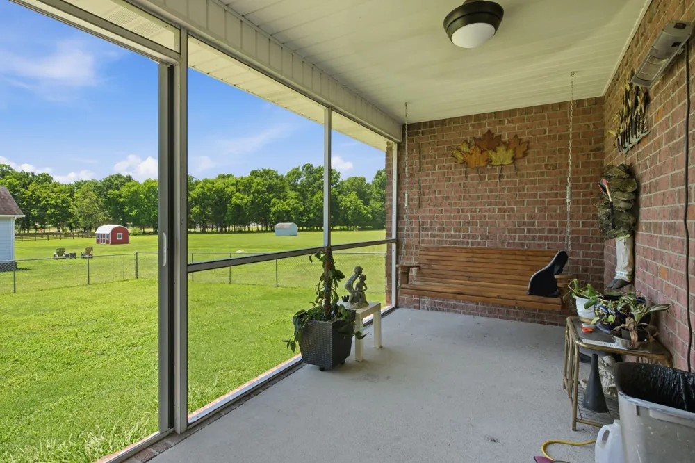 465 Old 25 Loop Road Castalian Springs, TN 37031