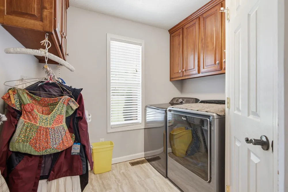 465 Old 25 Loop Road Castalian Springs, TN 37031