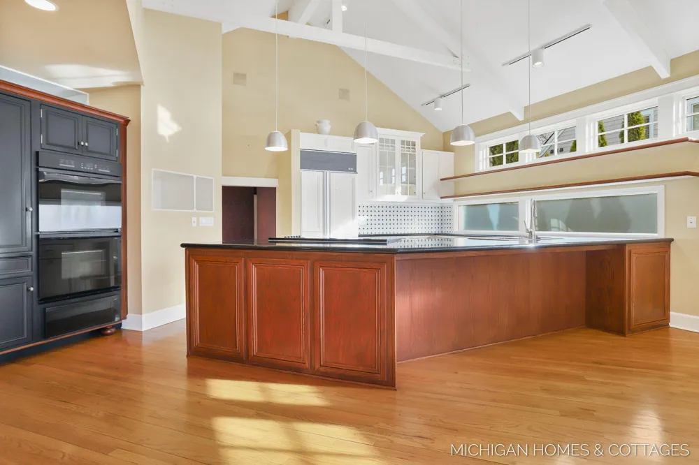 714 Shore Drive Park Township, MI 49424