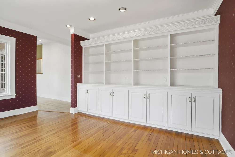 714 Shore Drive Park Township, MI 49424