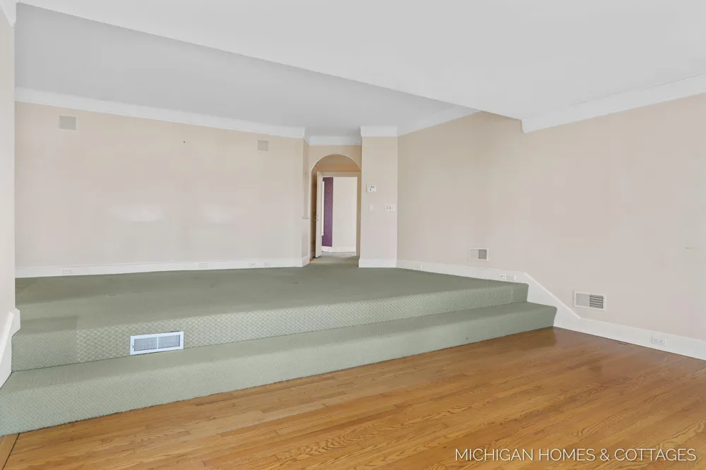 714 Shore Drive Park Township, MI 49424