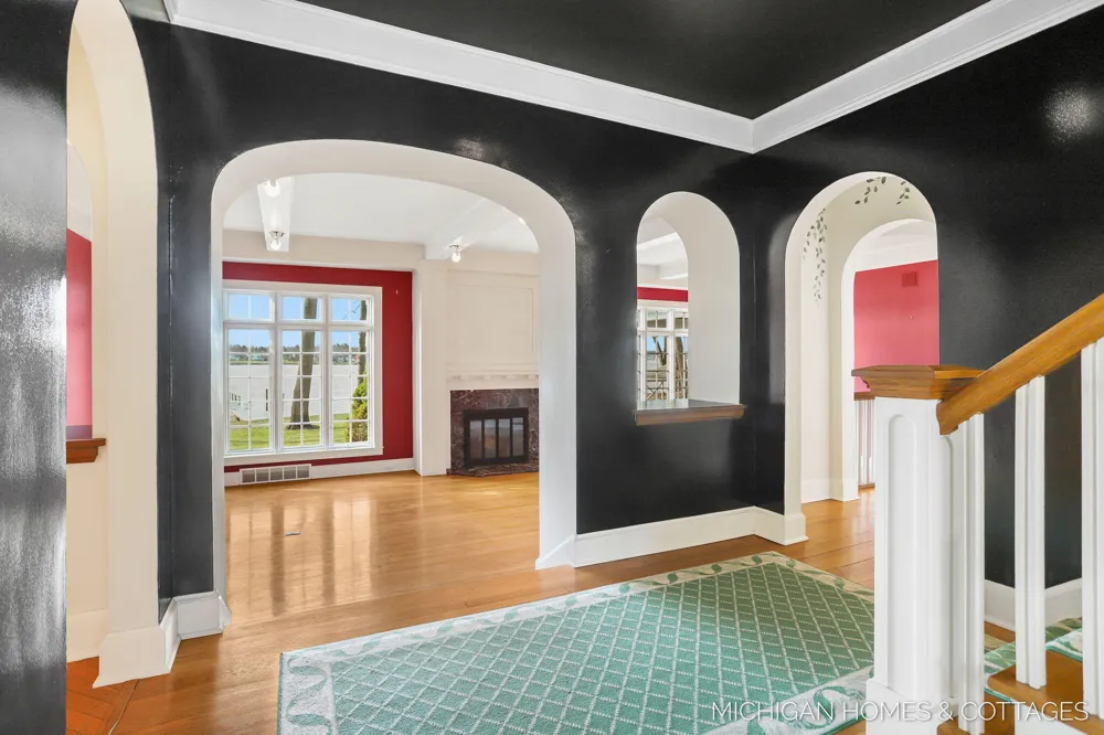 714 Shore Drive Park Township, MI 49424