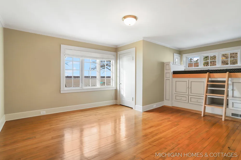 714 Shore Drive Park Township, MI 49424