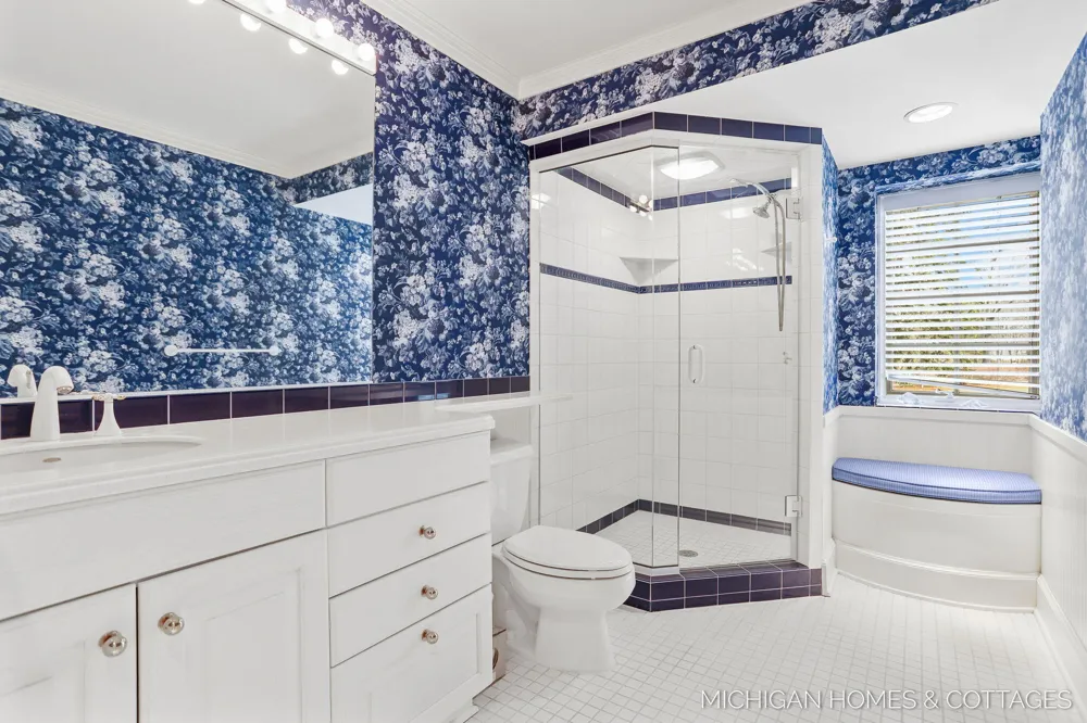 714 Shore Drive Park Township, MI 49424