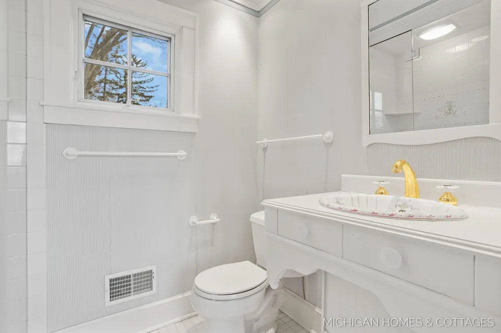 714 Shore Drive Park Township, MI 49424