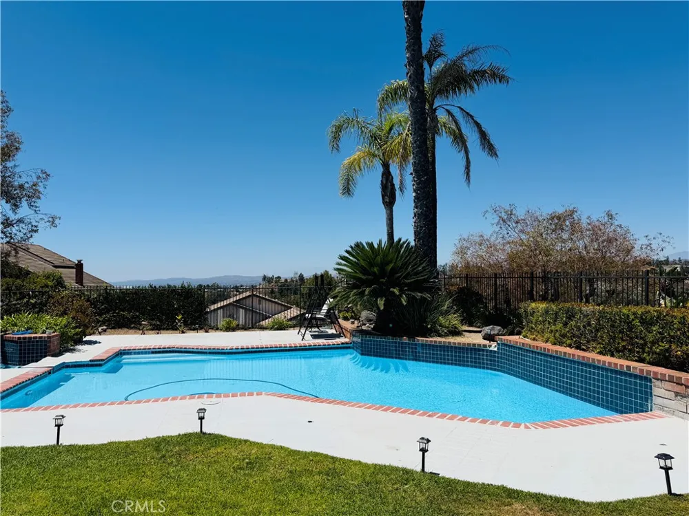6415 E Stonebridge Anaheim Hills, CA 92807