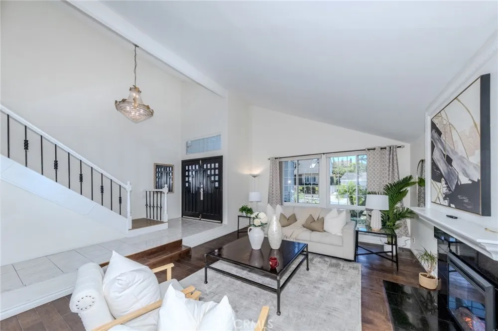 6415 E Stonebridge Anaheim Hills, CA 92807
