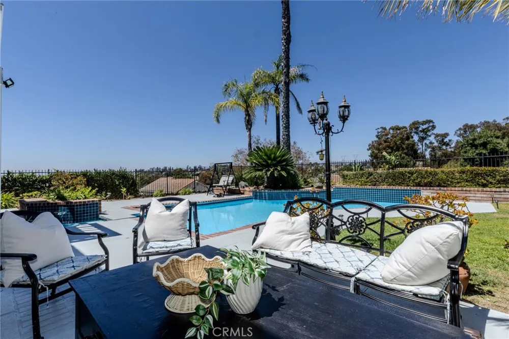 6415 E Stonebridge Anaheim Hills, CA 92807