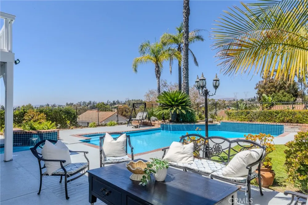 6415 E Stonebridge Anaheim Hills, CA 92807