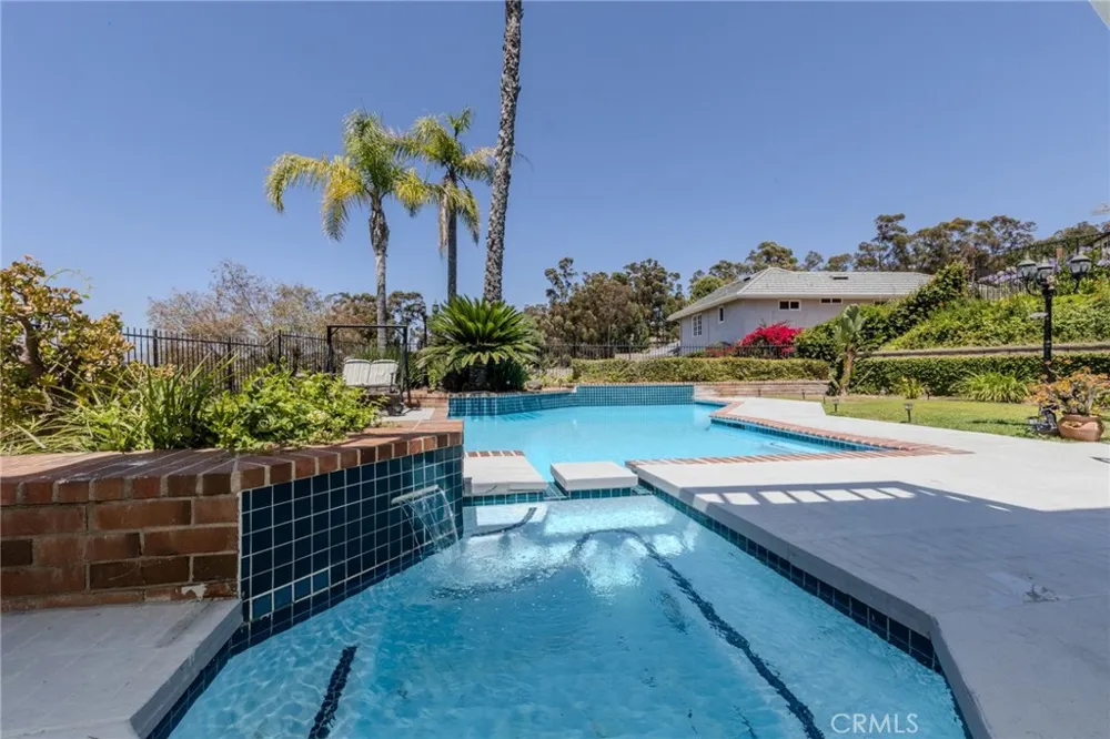 6415 E Stonebridge Anaheim Hills, CA 92807
