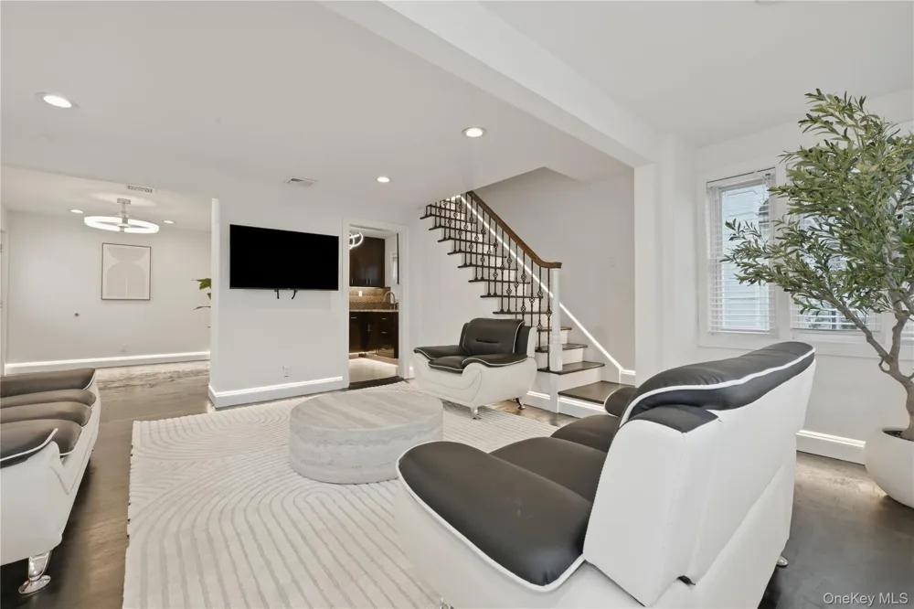 6 Prospect Street Hicksville, NY 11801