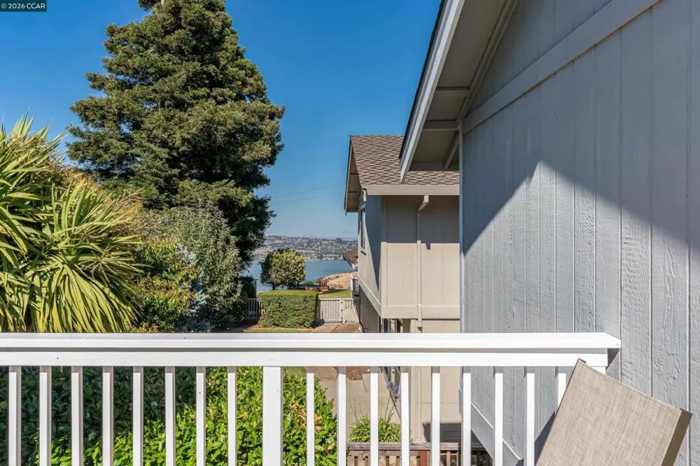 423 Duperu Dr Crockett, CA 94525