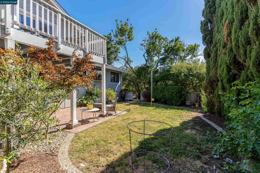 423 Duperu Dr Crockett, CA 94525