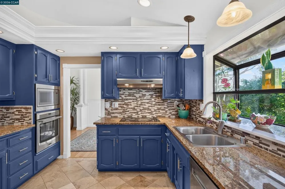 423 Duperu Dr Crockett, CA 94525