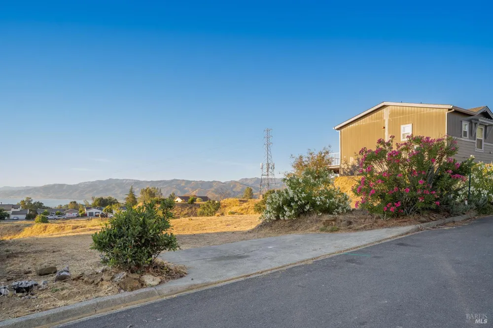 220 Manzanita Lane Napa, CA 94558