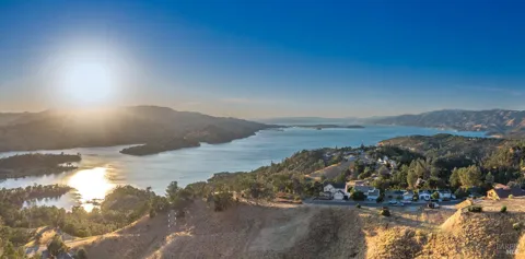 220 Manzanita Lane