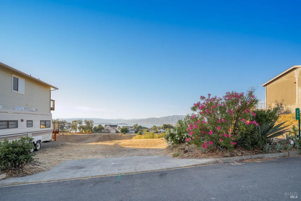 220 Manzanita Lane Napa, CA 94558