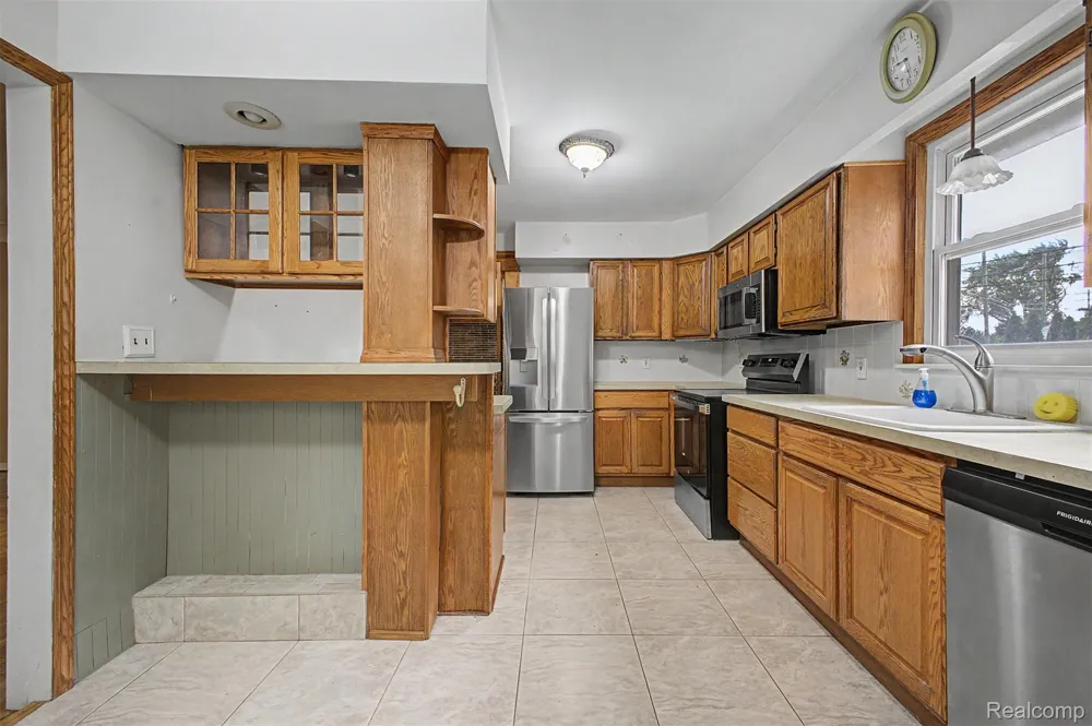 21236 Outer Drive Dearborn City, MI 48124