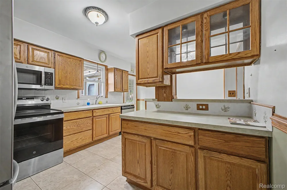 21236 Outer Drive Dearborn City, MI 48124