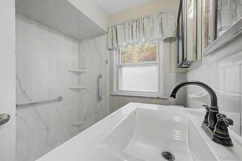 21236 Outer Drive Dearborn City, MI 48124