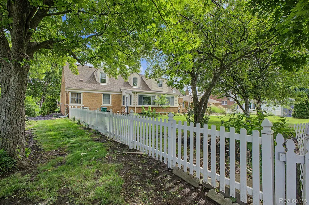 21236 Outer Drive Dearborn City, MI 48124