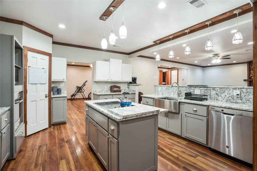 207 Shadowwood Trail Ovilla, TX 75154