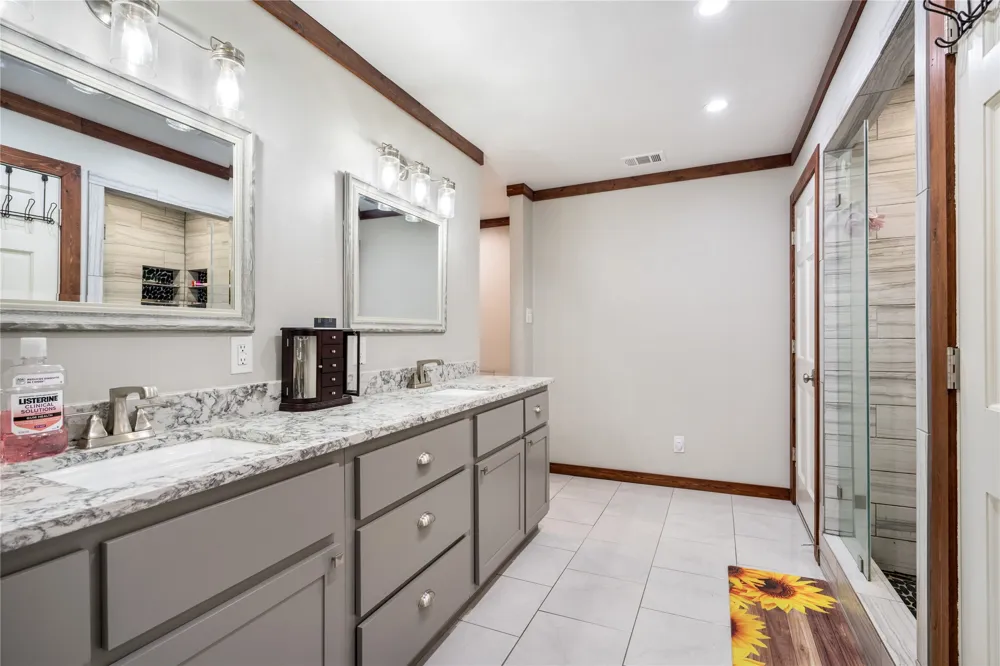 207 Shadowwood Trail Ovilla, TX 75154