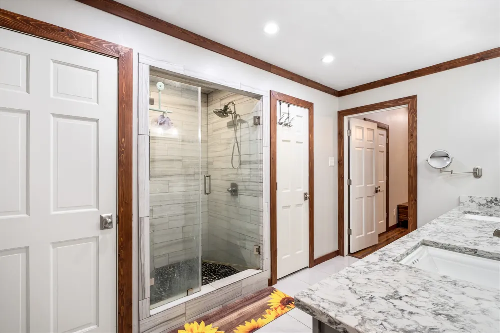 207 Shadowwood Trail Ovilla, TX 75154