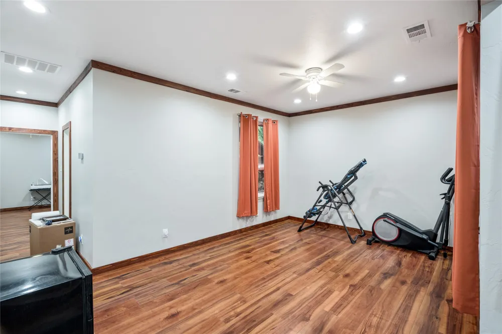 207 Shadowwood Trail Ovilla, TX 75154