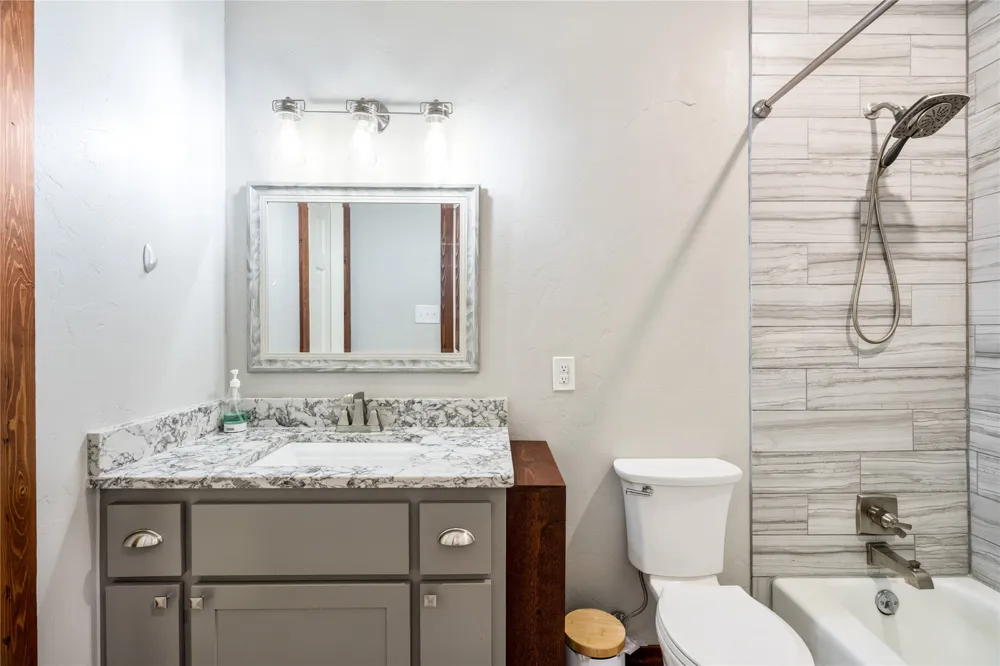 207 Shadowwood Trail Ovilla, TX 75154