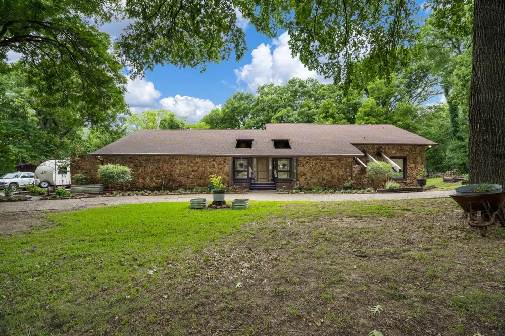 207 Shadowwood Trail Ovilla, TX 75154