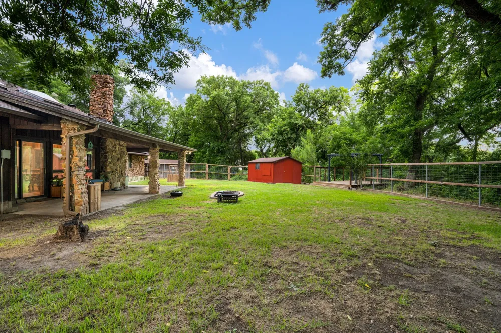 207 Shadowwood Trail Ovilla, TX 75154
