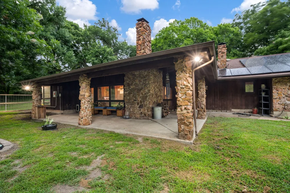 207 Shadowwood Trail Ovilla, TX 75154