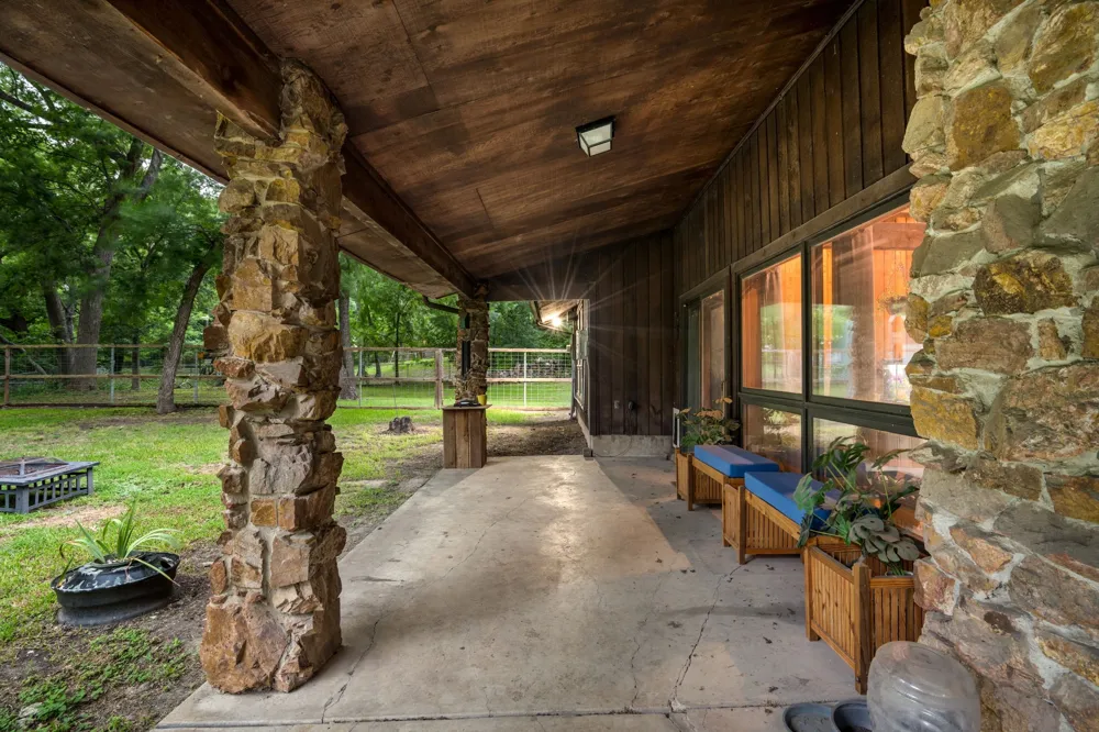207 Shadowwood Trail Ovilla, TX 75154