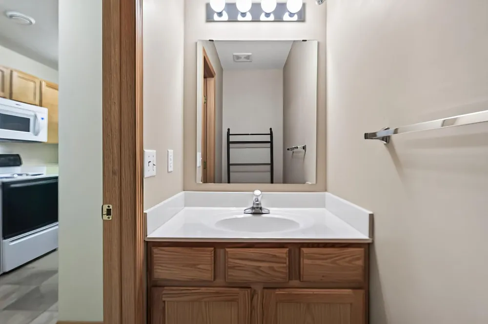 2407 Harvest Way Chanhassen, MN 55317