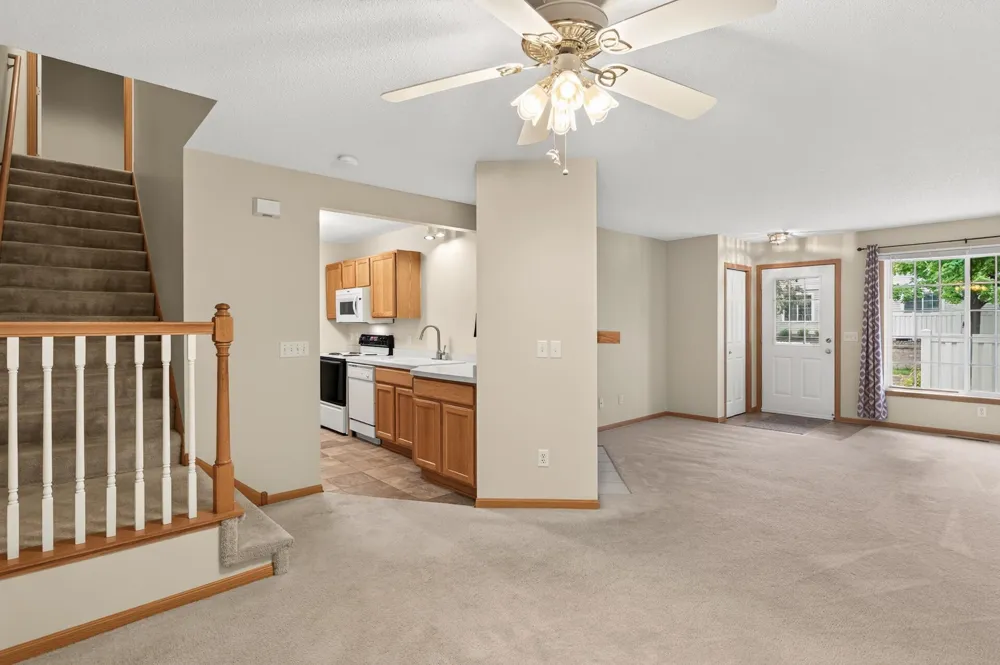 2407 Harvest Way Chanhassen, MN 55317