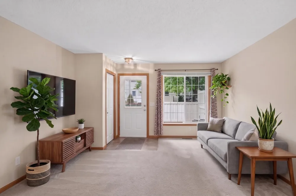 2407 Harvest Way Chanhassen, MN 55317