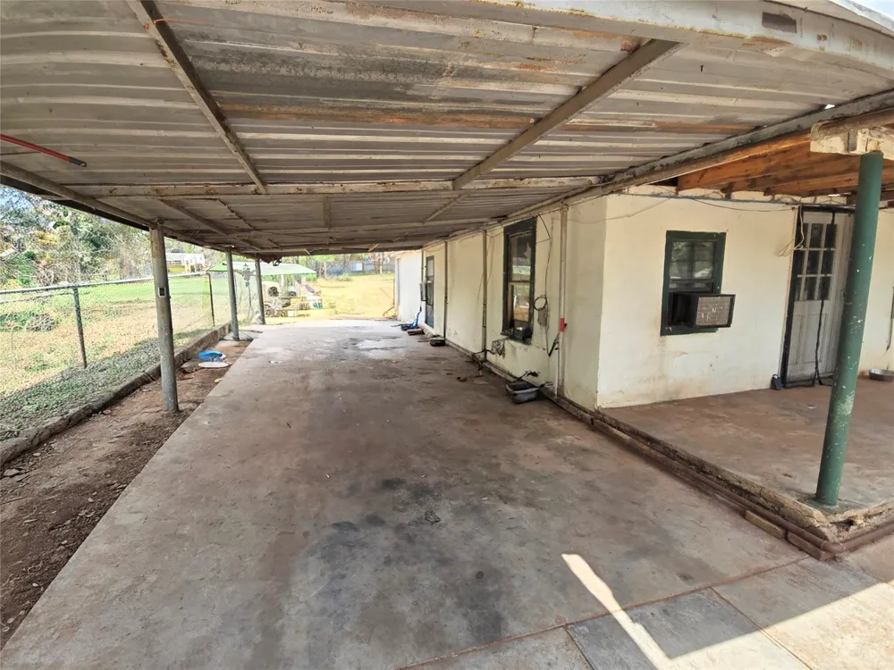 1005 W 3rd Street Sweetwater, TX 79556