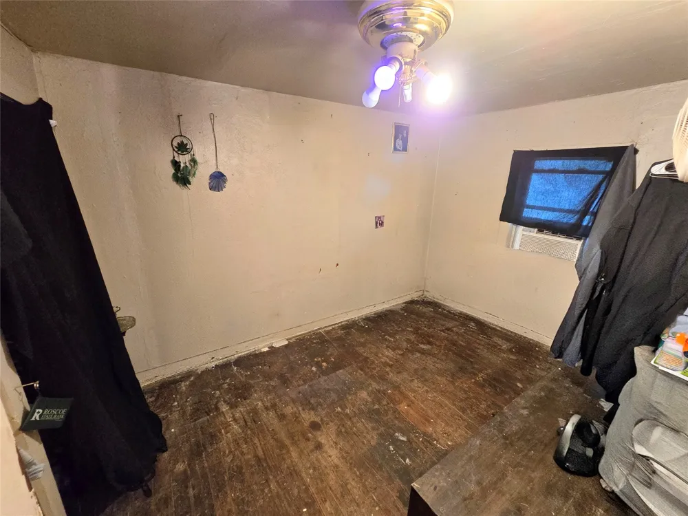 1005 W 3rd Street Sweetwater, TX 79556