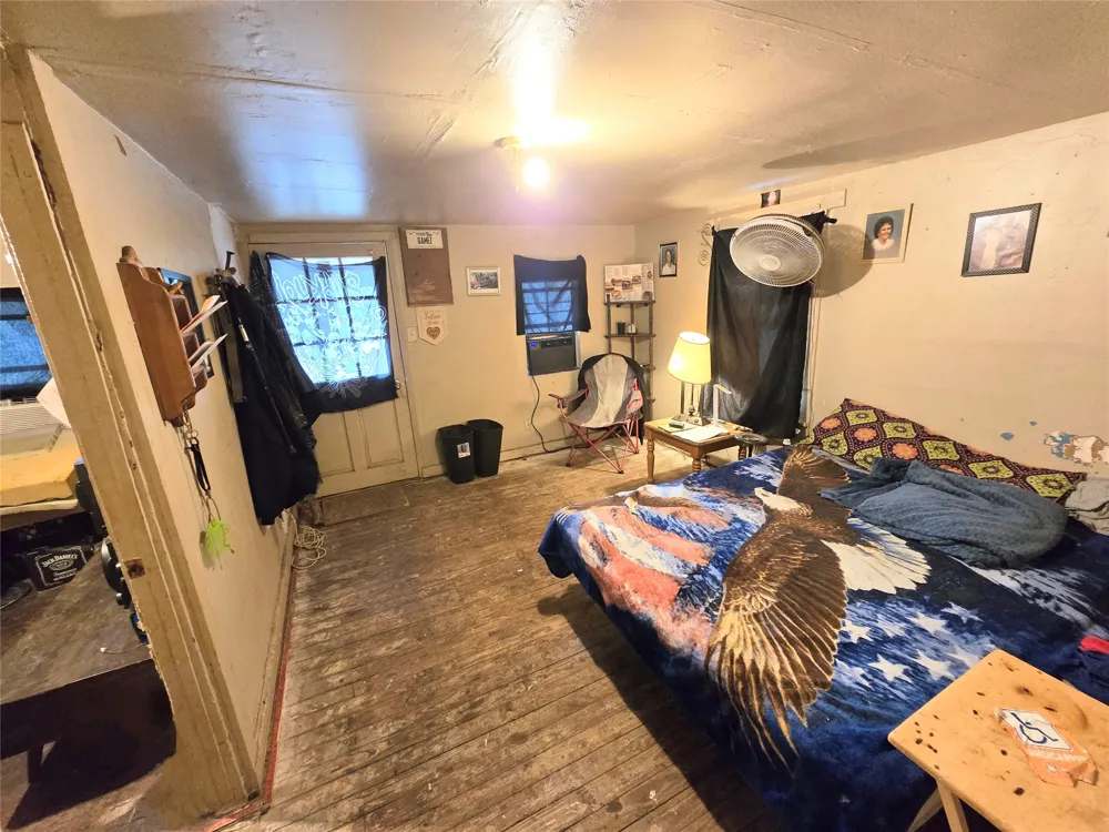 1005 W 3rd Street Sweetwater, TX 79556
