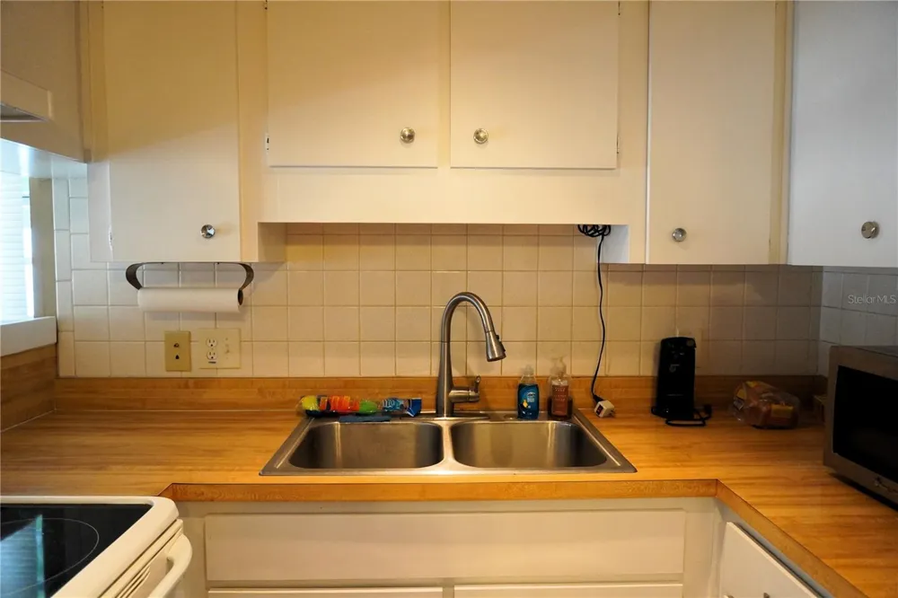 4315 TAHITIAN GARDENS CIRCLE #H Holiday, FL 34691