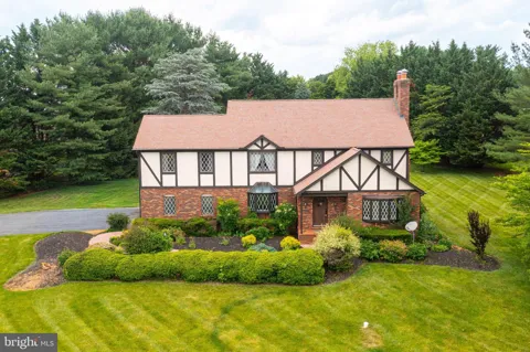 2300 KINGS ARMS DRIVE