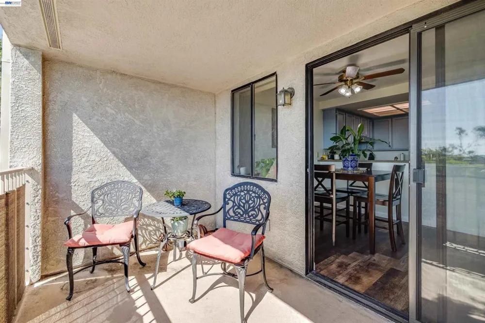 2505 Miramar Ave #114 Castro Valley, CA 94546
